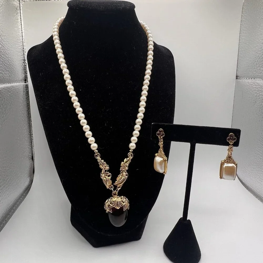 Edgar Berebi Limited Edition Acorn Pendant Faux Pearl Necklace Earrings Set VTG